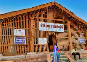 Teen baar Navratri manane wala desh ka anokha mandir, jahan Mata Sati ke daant gire the.