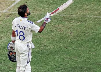 टेस्ट में 10000 रन से पहले क्यों ‘बोल्ड’ हुए विराट! जानिए अंदर की वजह