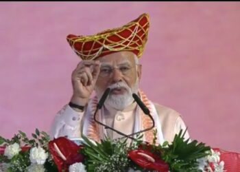 पीएम मोदी की मखमली पगड़ी ने बटोरी सुर्खियां, जानिए क्या है रोमांचक इतिहास