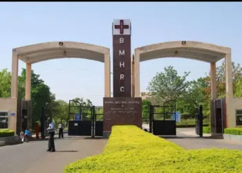 चमत्कार! भोपाल के डॉक्टरों ने निगला हुआ दाँत बिना ऑपरेशन निकाला, ज़िंदगी बची!