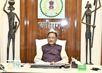 साय कैबिनेट का ‘ट्रिपल धमाका’: शहीद पुलिसकर्मी, आदिवासी छात्र और लोकल ब्रांड… सबके लिए ‘बड़ा फैसला’!