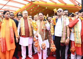 CM साय की भक्ति! हटकेश्वरनाथ महादेव में किया रुद्राभिषेक, कांवड़ यात्रा में हुए शामिल