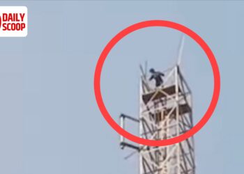 गजब नौटंकी, कोरबा में टॉवर पर चढ़ा युवक फिर जोर से चिल्लाया- “पत्नी को बुलाओ, नहीं तो कूद जाऊंगा”, घंटे भर पुलिस रही त्रस्त