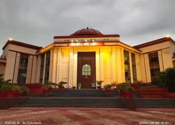 बिलासपुर हाई कोर्ट का बड़ा फैसला: हाथ पकड़कर खींचना और “I Love You” कहना भी महिला की मर्यादा का उल्लंघन