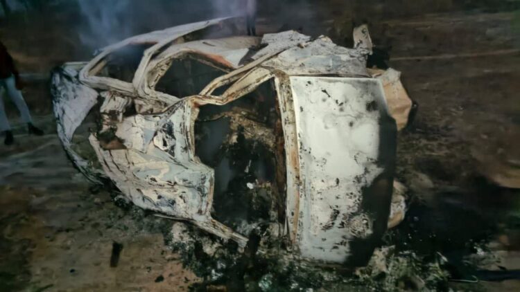 संक्रांति पर छत्तीसगढ़ में भीषण सड़क हादसा, पुल से गिरी कार में आग, दो युवकों की जलकर मौत