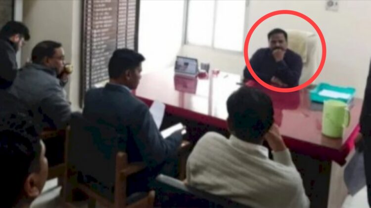 ड्राइवर को भेज डेढ़ लाख की घुस ले रहा है PHE अधिकारी, लोकायुक्त ने धर दबोचा, सागर में हुई है ये कार्यवाही