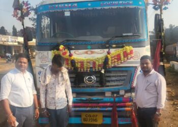 बलौदाबाजार में अवैध धान पर बड़ी चोट: 313 क्विंटल अनाज जब्त, प्रशासन ने ट्रक और ट्रैक्टर पर कसा शिकंजा 