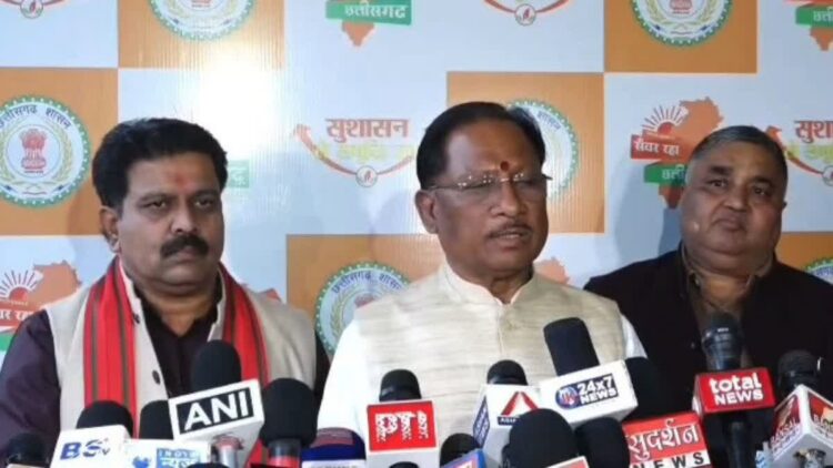 नक्सलवाद के खात्मे की ‘डेडलाइन’ पर सस्पेंस: अमित शाह ने कहा मार्च 2026, तो CM साय ने बताई दिसंबर 2026 की तारीख