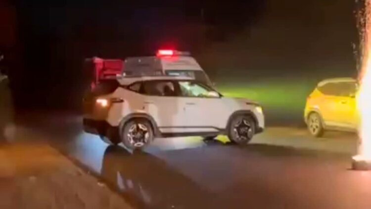 सूरजपुर: बीच सड़क पर केक काटना और पटाखे फोड़ना पड़ा भारी, 6 युवकों के खिलाफ FIR दर्ज