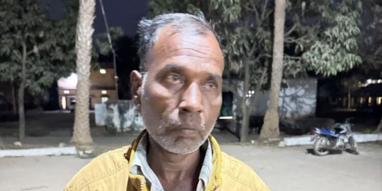 सूरजपुर में शादी वाले घर में ‘खूनी खेल’: पत्नी ने संबंध बनाने से किया इनकार, तो पति ने हथौड़े से मार डाला; साली और भतीजी भी गंभीर