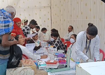 अंबिकापुर में बेमौसम पीलिया का तांडव: पाइप लाइन में बंधी मिली ‘पुरानी चप्पल’, दूषित पानी से 40 से ज्यादा बीमार