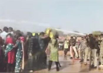 रायपुर: नियुक्ति के लिए अंगारों पर चले शिक्षक अभ्यर्थी, 57वें दिन उग्र हुआ आंदोलन; पुलिस ने दागी पानी की बौछारें