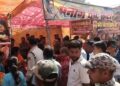 चरोदा के प्राचीन शिव मंदिर मेले में विवाद: हिंदू संगठनों का दुकानदारों पर पहचान छिपाकर व्यापार करने का आरोप, निगम ने जब्त किया ठेला