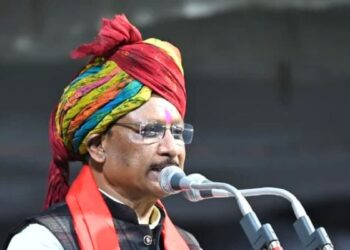 बस्तर के जंगलों में दौड़ेंगी गाड़ियाँ: केंद्र का बड़ा फैसला- 2027 तक बढ़ी नक्सल प्रभावित इलाकों में सड़क निर्माण की डेडलाइन; सीएम साय ने जताया आभार