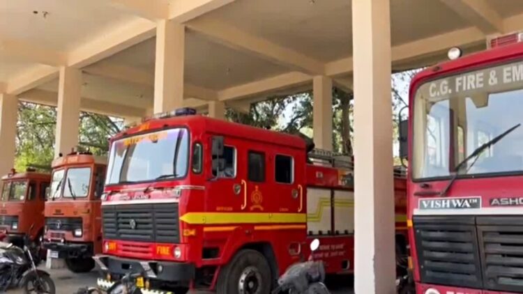 सरगुजा में ‘भगवान भरोसे’ फायर सेफ्टी: निजी हाथों में NOC का खेल, भीषण गर्मी के बीच जांच ठप; पिछले साल 360 संस्थानों में मिली थीं कमियां