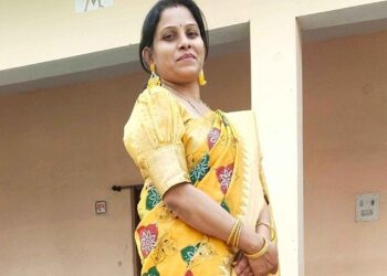 दुर्ग अफीम कांड में बड़ा एक्शन: ग्रामीण कृषि विस्तार अधिकारी एकता साहू सस्पेंड; मक्के की आड़ में छिपाई गई थी अफीम की खेती